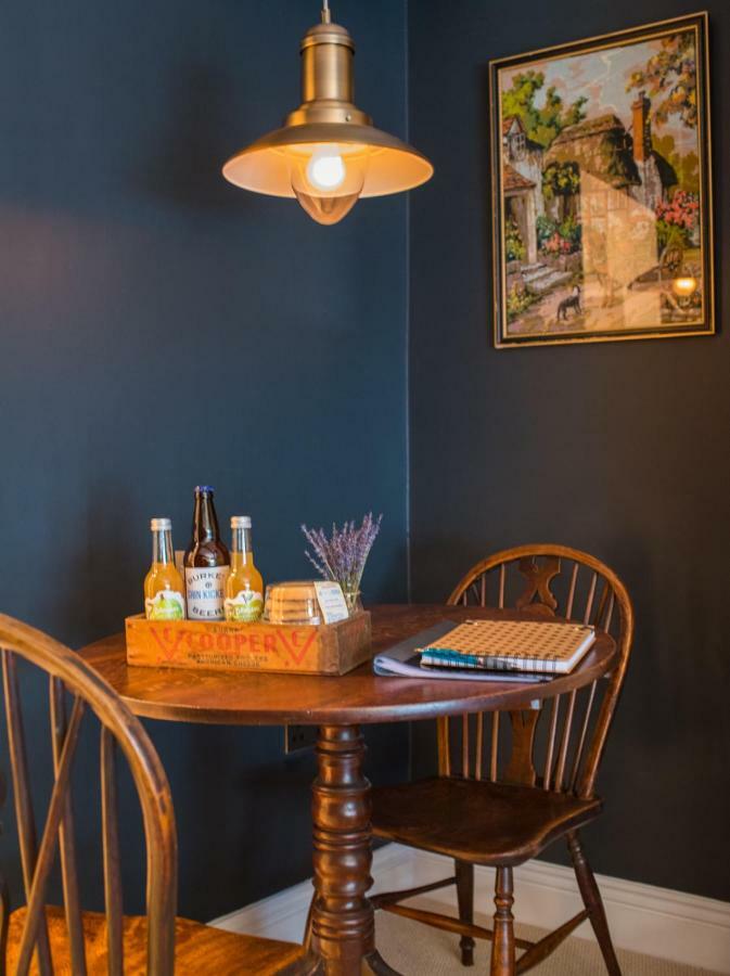 Cotswold Place Cirencester Extérieur photo