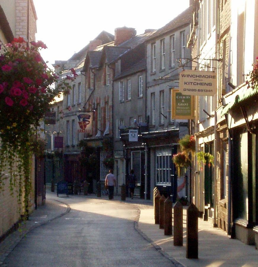 Cotswold Place Cirencester Extérieur photo