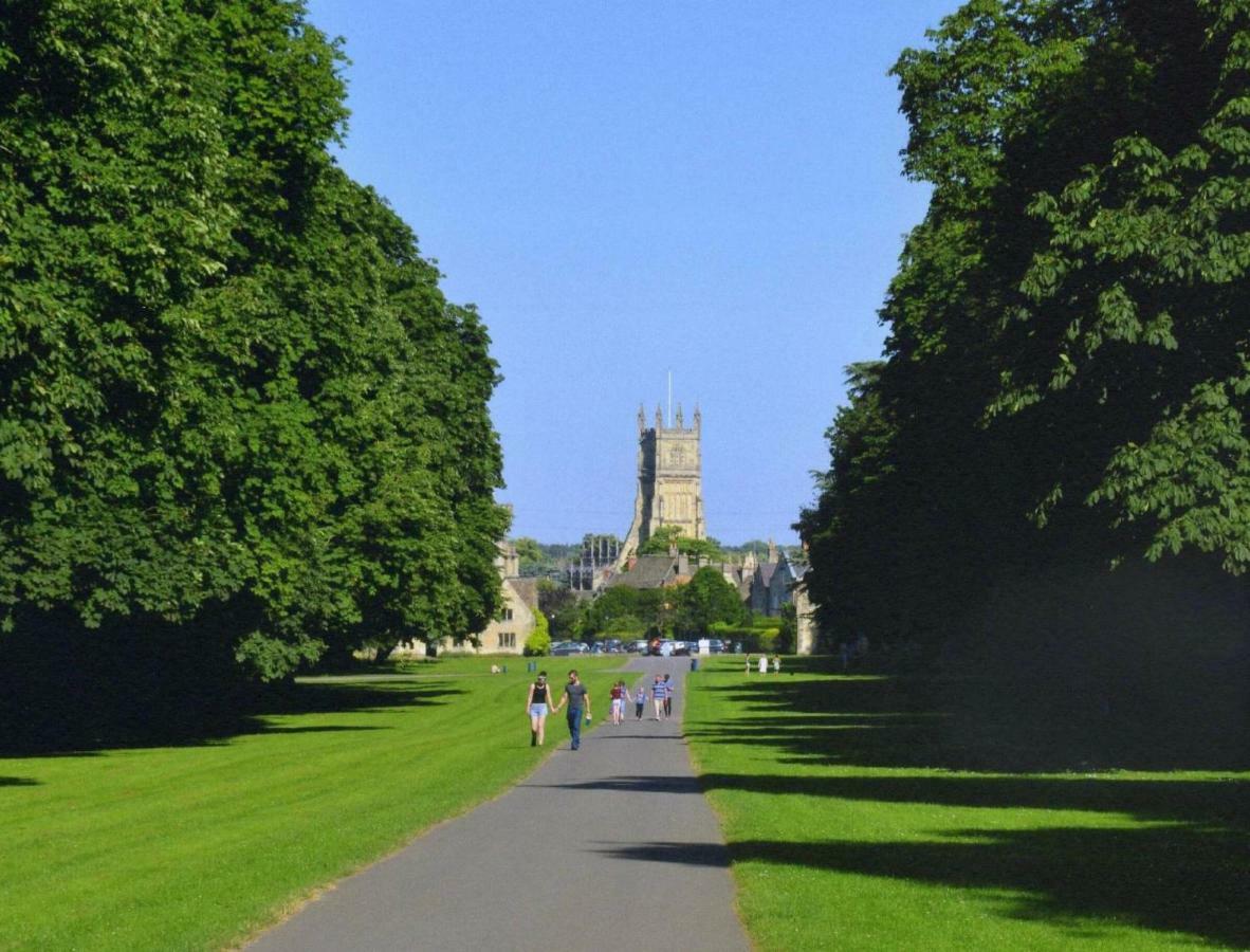 Cotswold Place Cirencester Extérieur photo